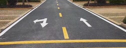 企業(yè)廠區(qū)道路劃線首選——江蘇中穎，專業(yè)、優(yōu)質(zhì)，讓安全出行無憂