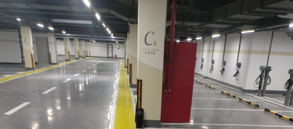 常州小區(qū)停車(chē)位劃線廠家？ 選擇江蘇中穎 